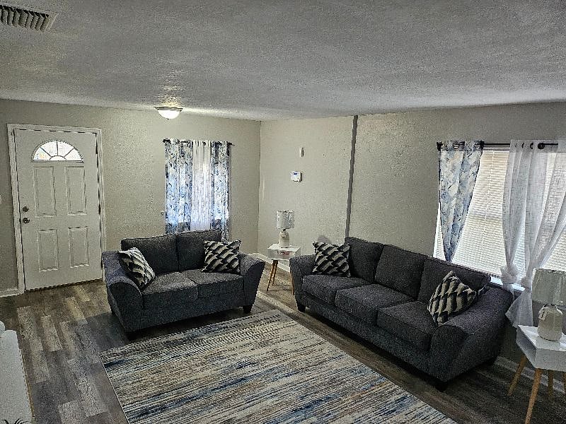 Furnished Finder property 610315_1 photo 8