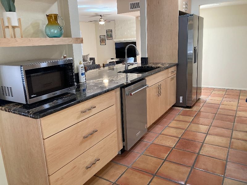 Furnished Finder property 610409_1 photo 8