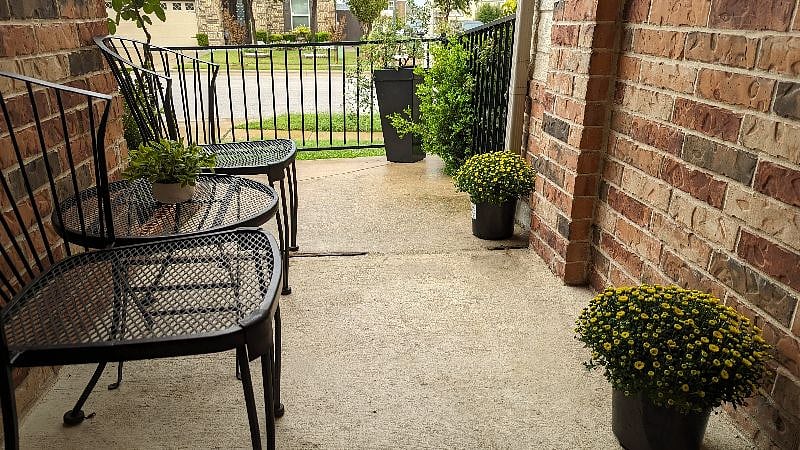 Your private cozy corner in the front door.
