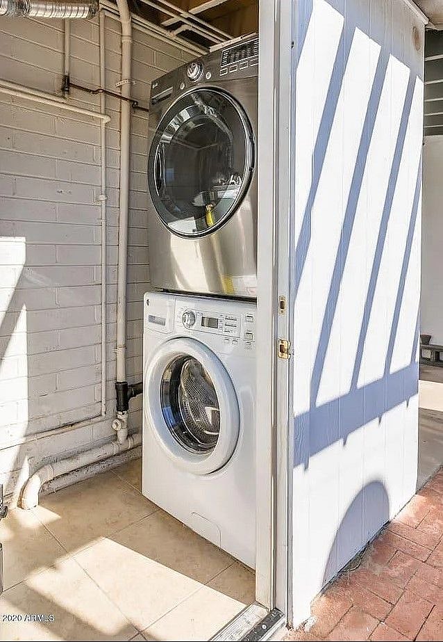 Separate washer and dryer unit