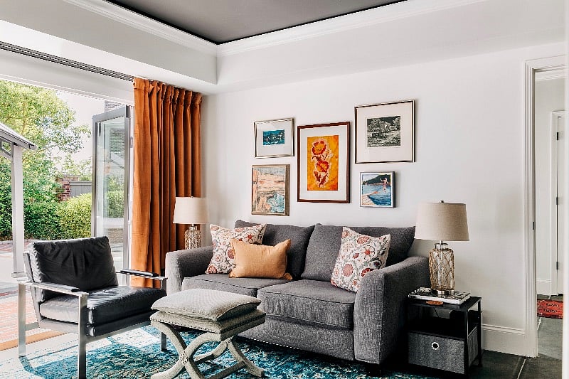 Sofa bed has a brand new and comfy full size mattress. My guests love it! 