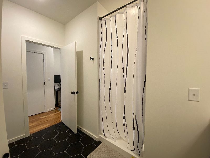Furnished Finder property 610500_1 photo 16