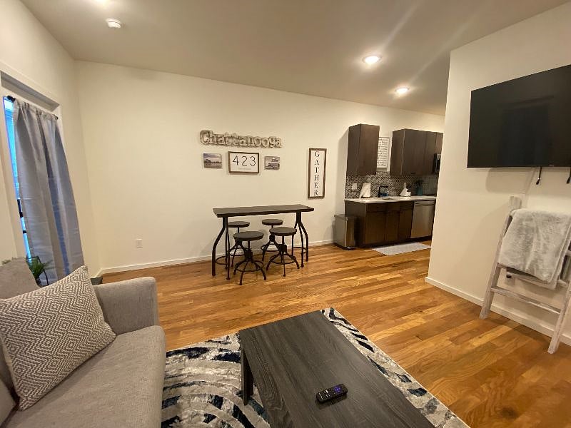 Furnished Finder property 610500_1 photo 22