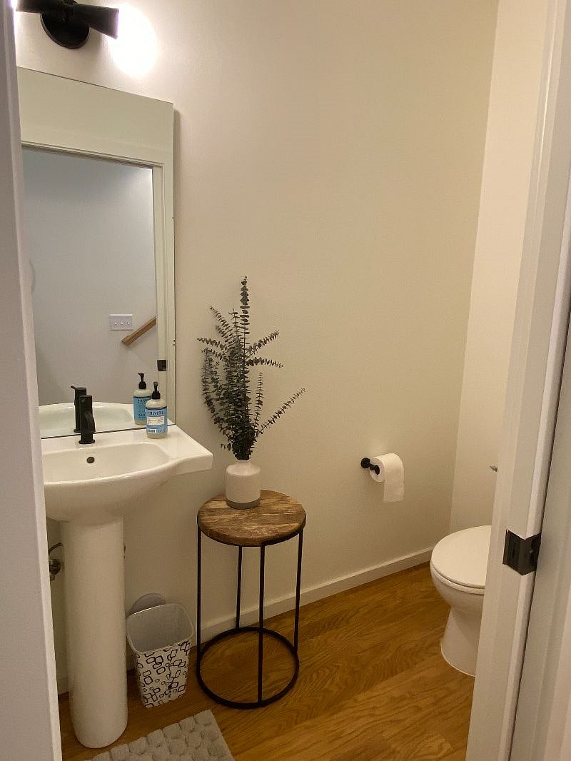 Furnished Finder property 610500_1 photo 27