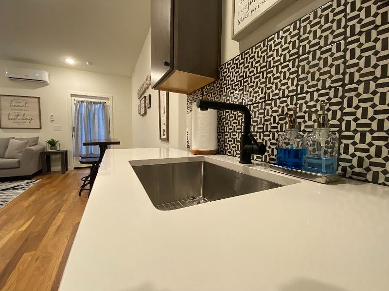 Furnished Finder property 610500_1 photo 33