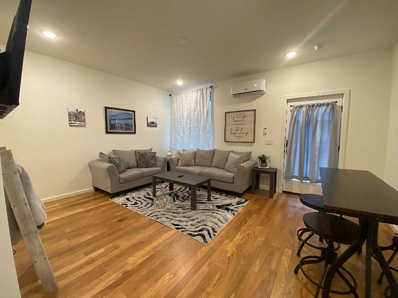 Furnished Finder property 610500_1 photo 37