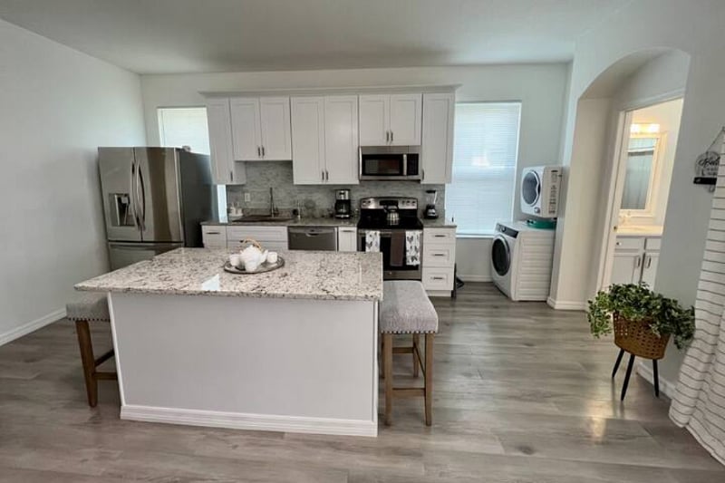Furnished Finder property 610546_1 photo 5