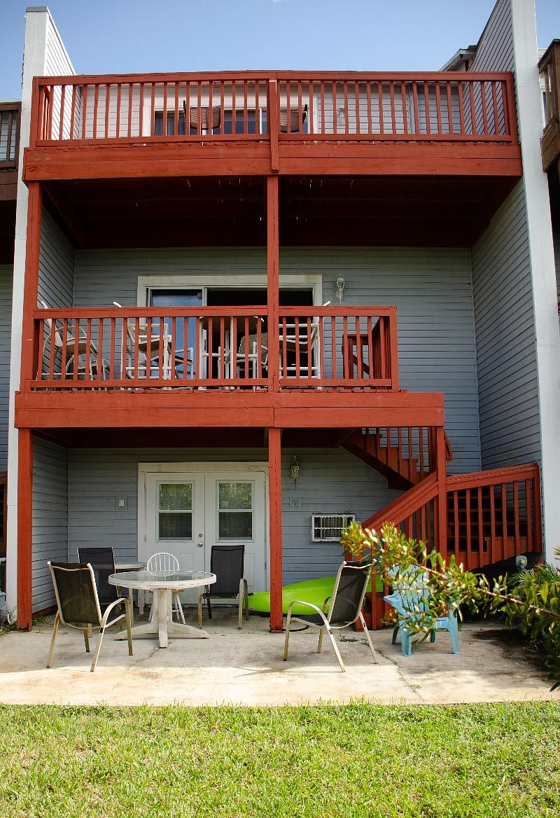 Back view of condo.