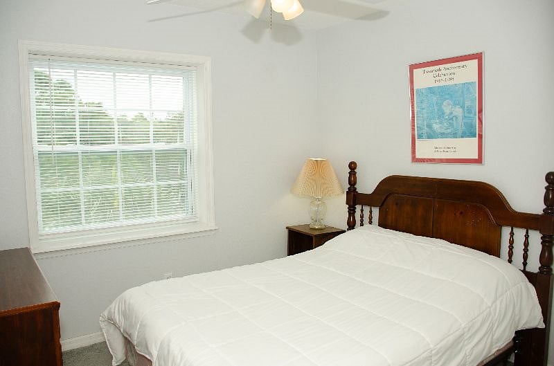 Bedroom w/ Double bed