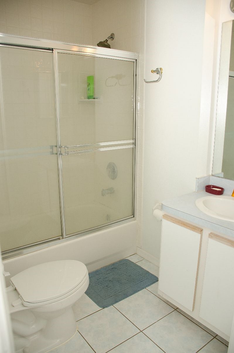2nd level bathroom w/ bath and shower. 