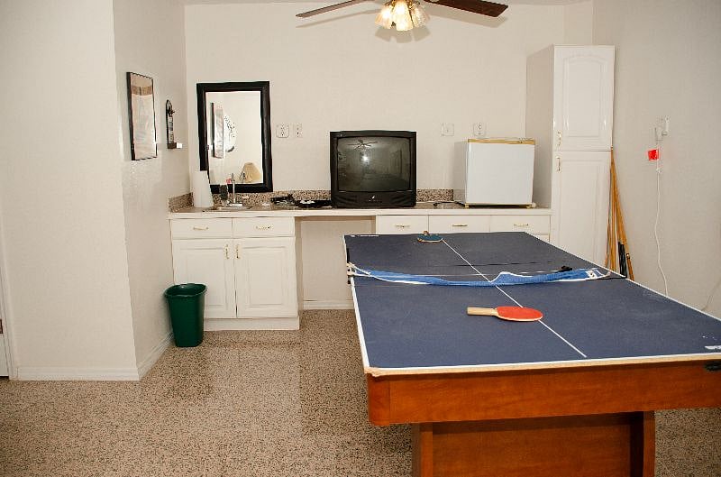 Ground level game room w/ extra sleeping for 2 guests.