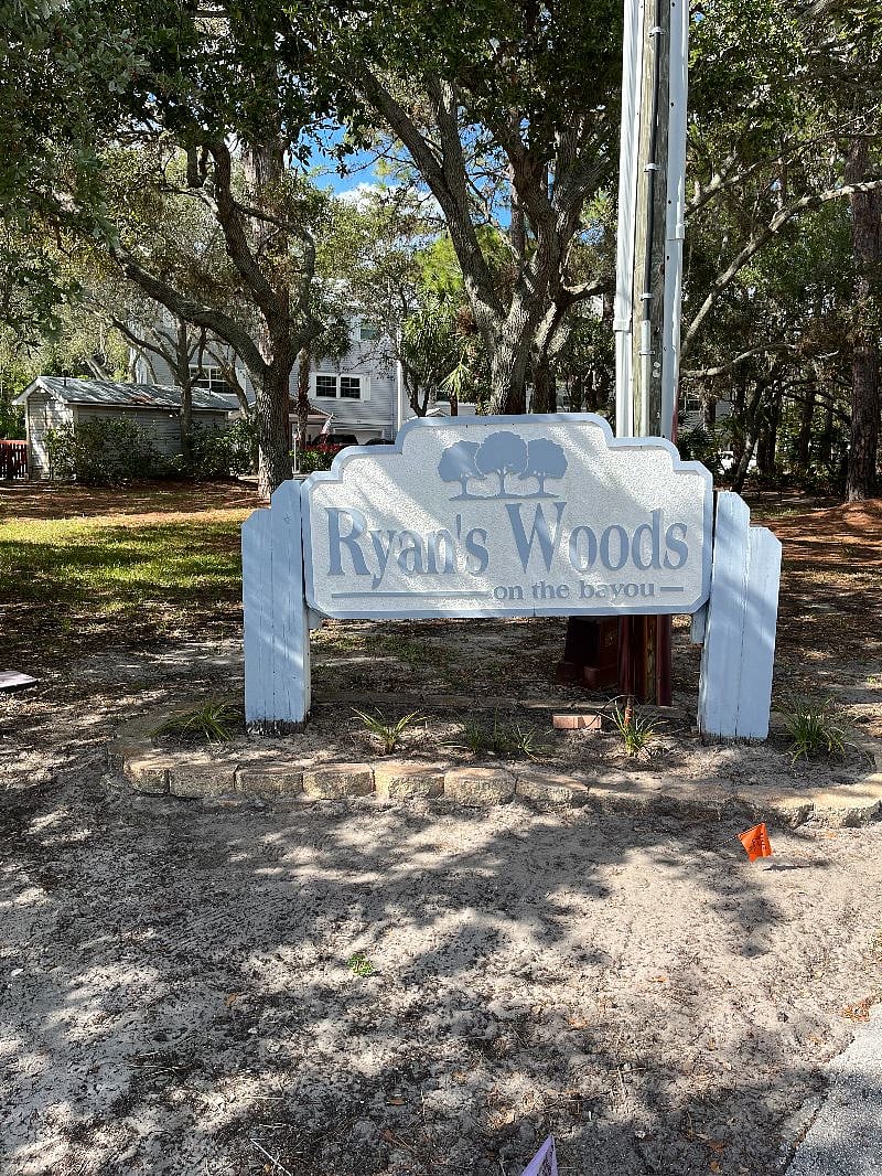 Entrance sign  