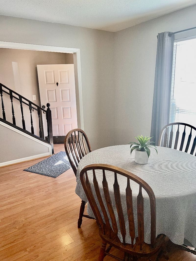Furnished Finder property 610603_1 photo 4