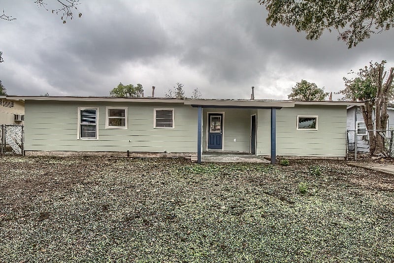 Furnished Finder property 610615_1 photo 18