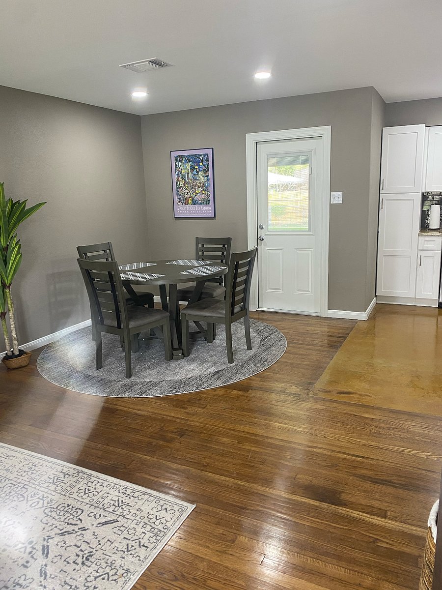 Furnished Finder property 610615_1 photo 8