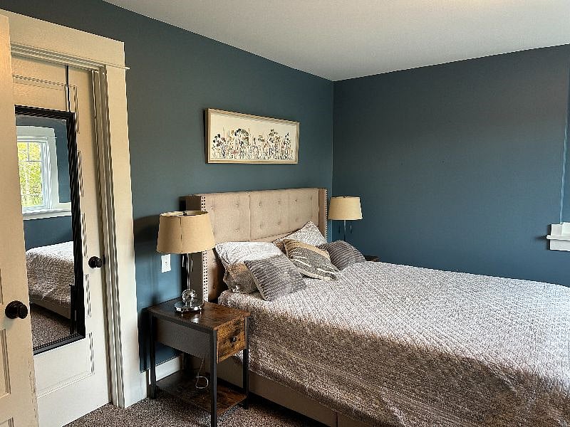 Queen size bed