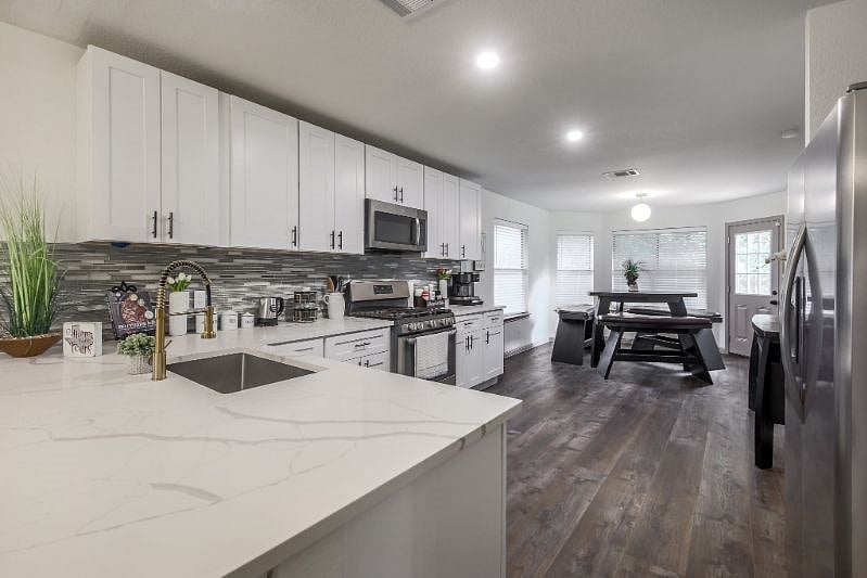 Furnished Finder property 610733_1 photo 7
