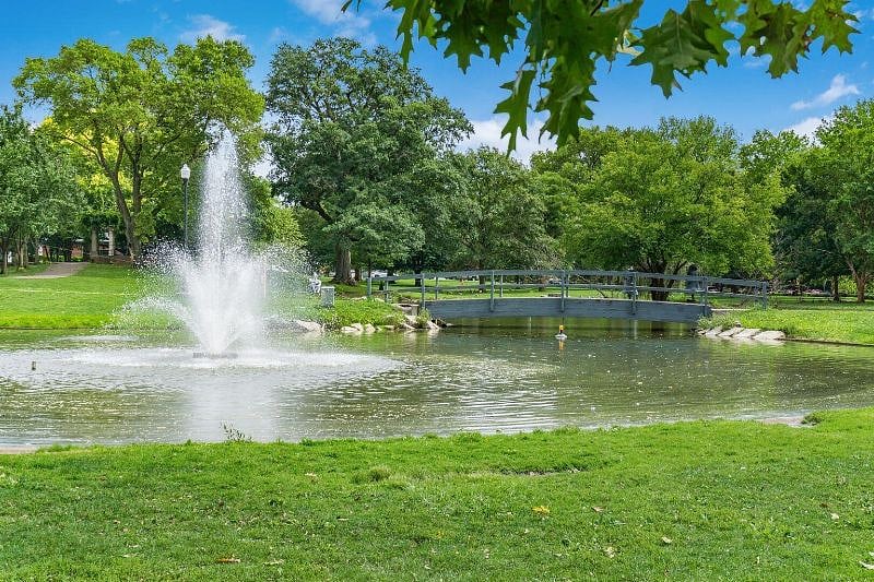 Schiller Park - pet-friendly park that offers a little taste of nature in the heart of Downtown.