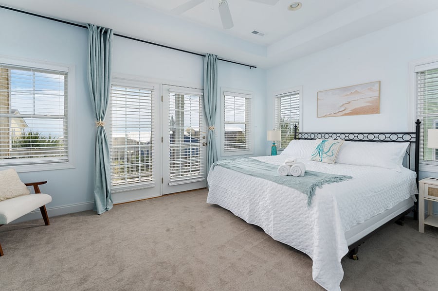 3rd Floor Primary Suite w/King Bed and Ocean View Balcony