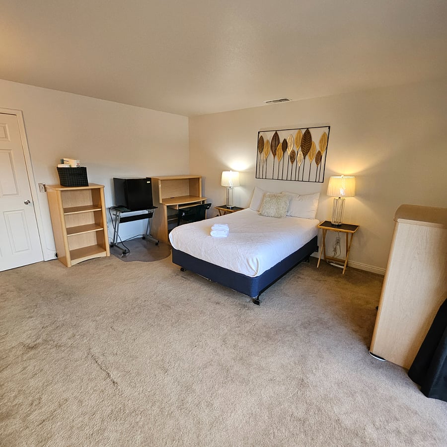Furnished Finder property 610854_1 photo 4