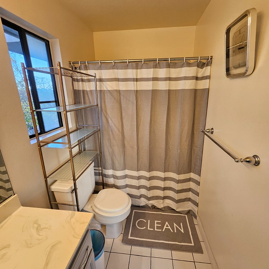 Furnished Finder property 610854_1 photo 8