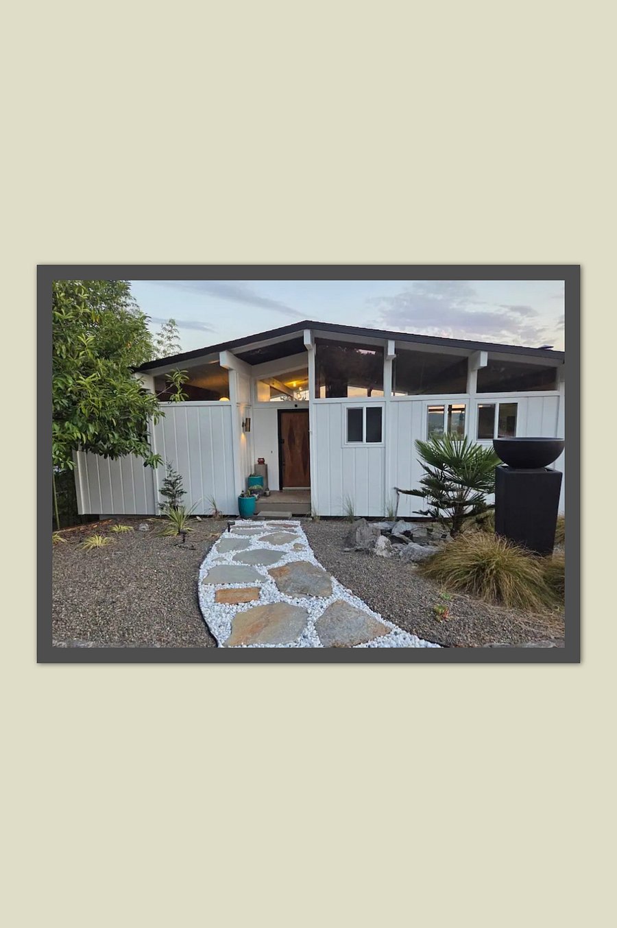 This is the House front. The private apartment entrance is accessed through the back yard patio.