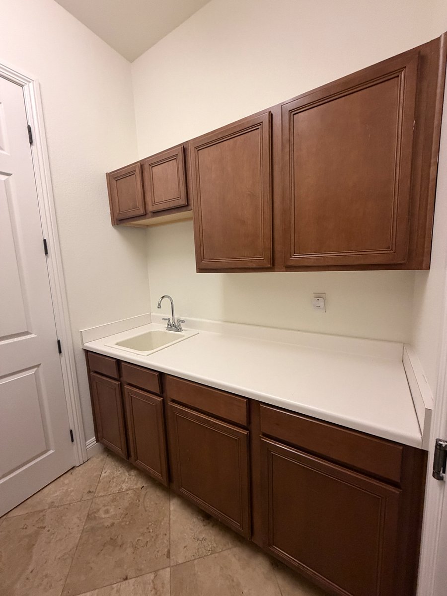 Furnished Finder property 610982_1 photo 10