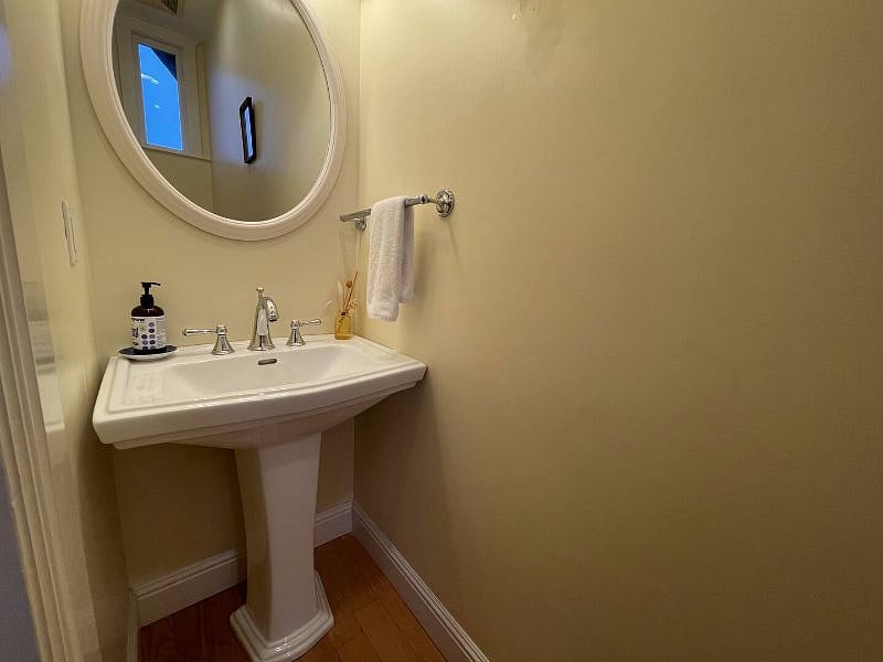 Furnished Finder property 611089_1 photo 7