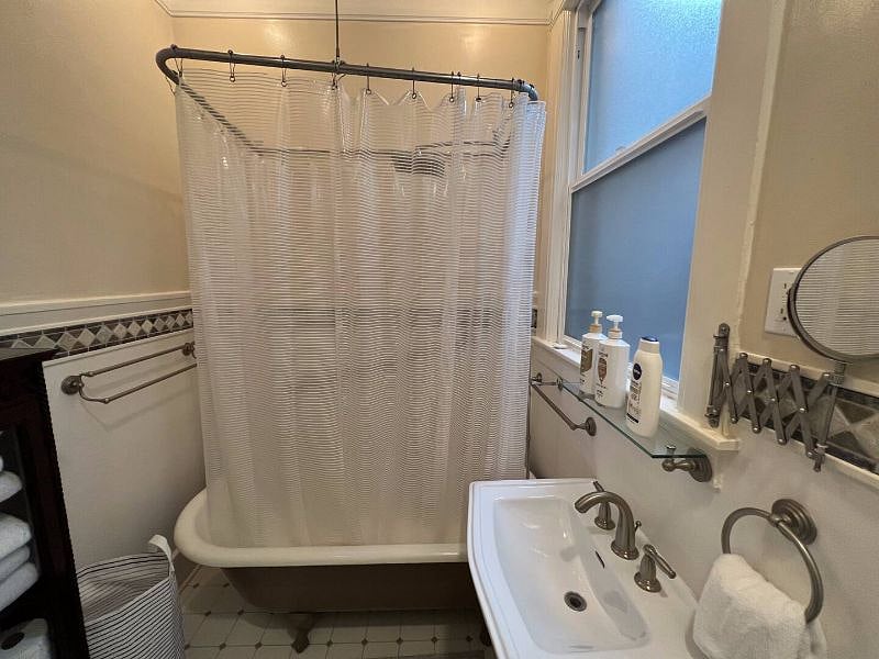 full bathroom