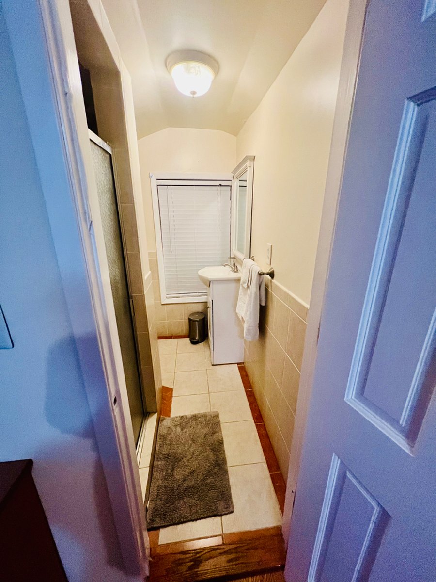 Furnished Finder property 611124_2 photo 18