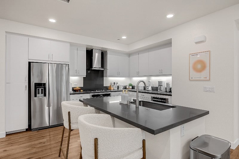Furnished Finder property 611144_1 photo 16