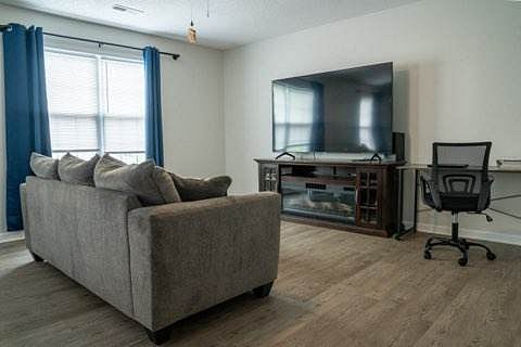 Furnished Finder property 611356_2 photo 3