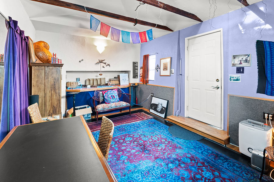 This studio is available for an additional $30/day. It's a large, beautiful room, perfect for meditation, massage or writing.