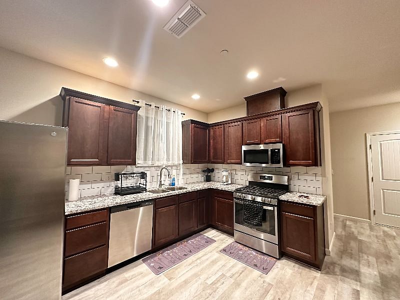 Furnished Finder property 611433_2 photo 7