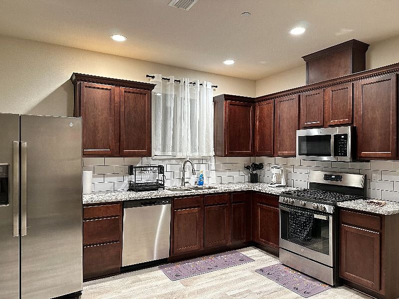 Furnished Finder property 611433_3 photo 5
