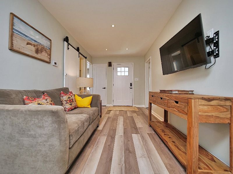 Furnished Finder property 611441_2 photo 8