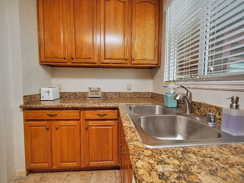 Furnished Finder property 611441_2 photo 14