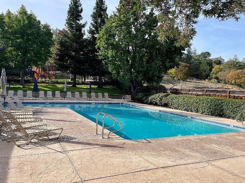 Furnished Finder property 611561_1 photo 21
