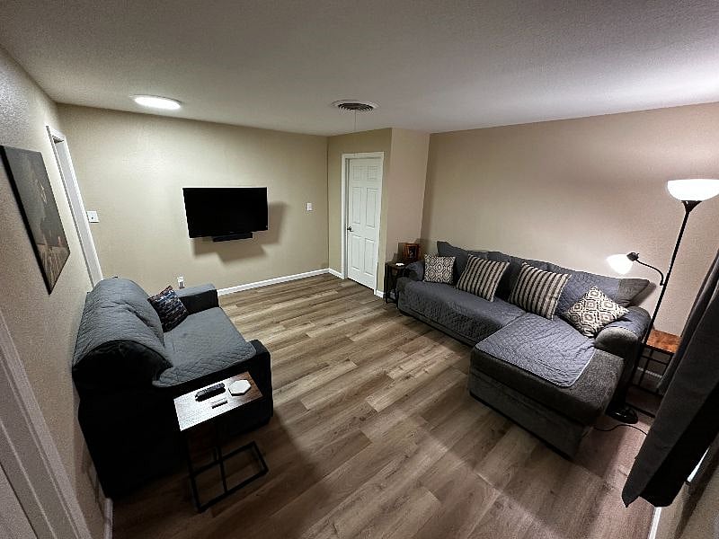 Furnished Finder property 611629_1 photo 6