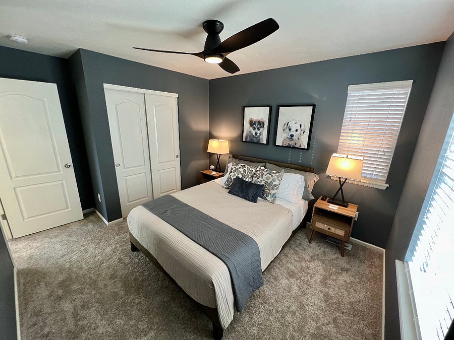 2nd bedroom with queen bed