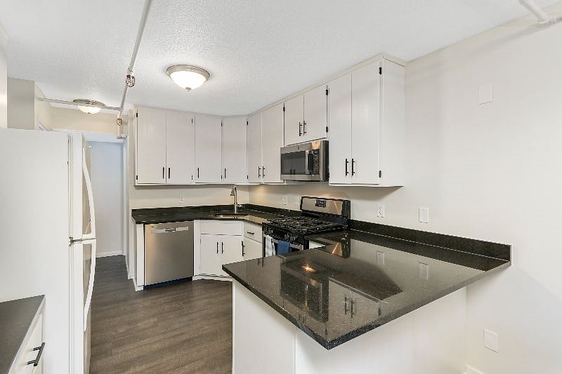 Furnished Finder property 611634_1 photo 3