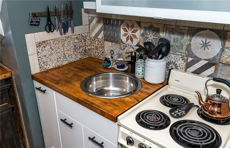 Furnished Finder property 611662_1 photo 12