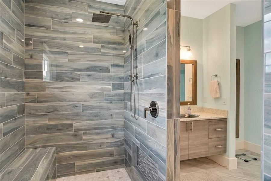Bath with 2nd bedroom