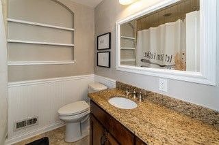 Main floor full bath for guest rooms
