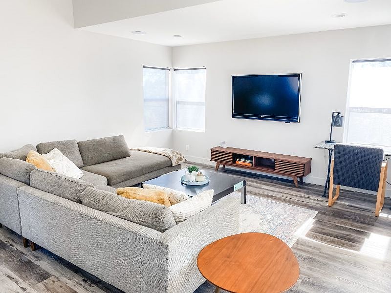 Furnished Finder property 611772_1 photo 3