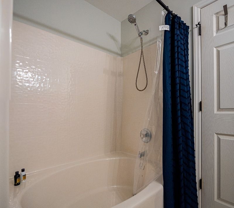 Furnished Finder property 611810_1 photo 24