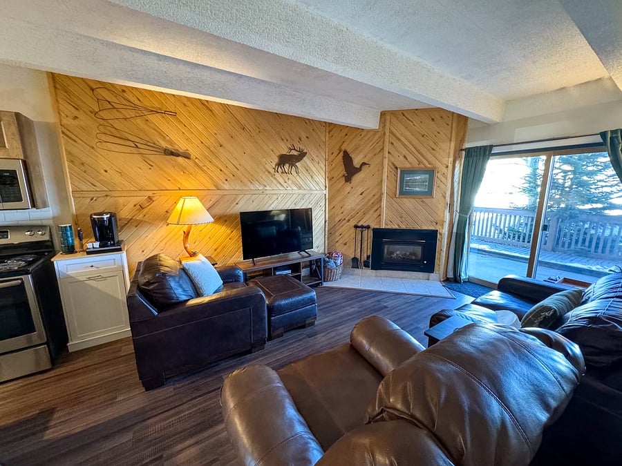 Spacious and comfortable living space. Smart TV to stream all your favorite shows!