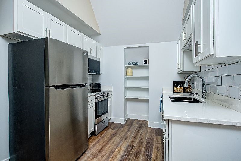 Full, Fully Stocked Kitchen