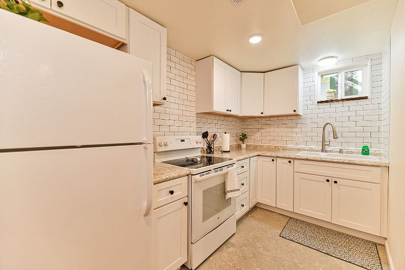 Furnished Finder property 611891_1 photo 3
