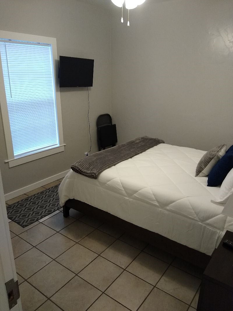 Furnished Finder property 611951_1 photo 13